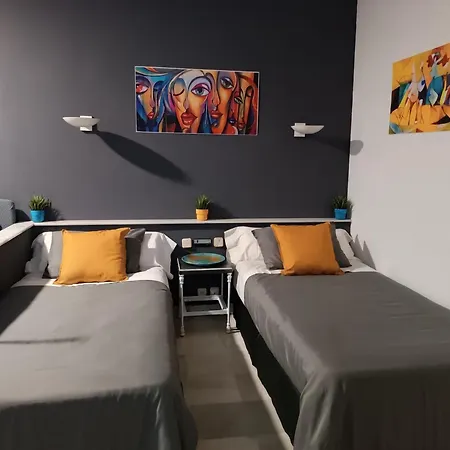 En Puerto Banus 公寓 马尔韦利亚
