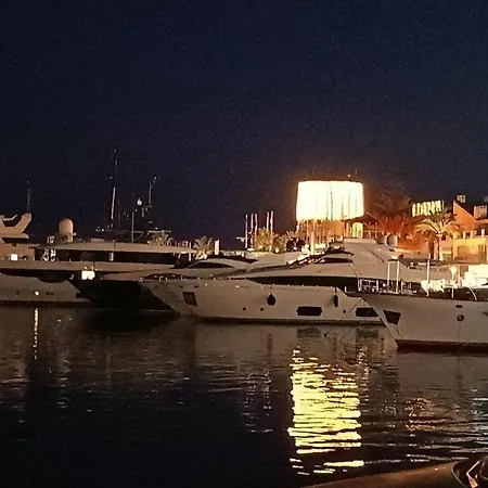 En Puerto Banus * Marbella